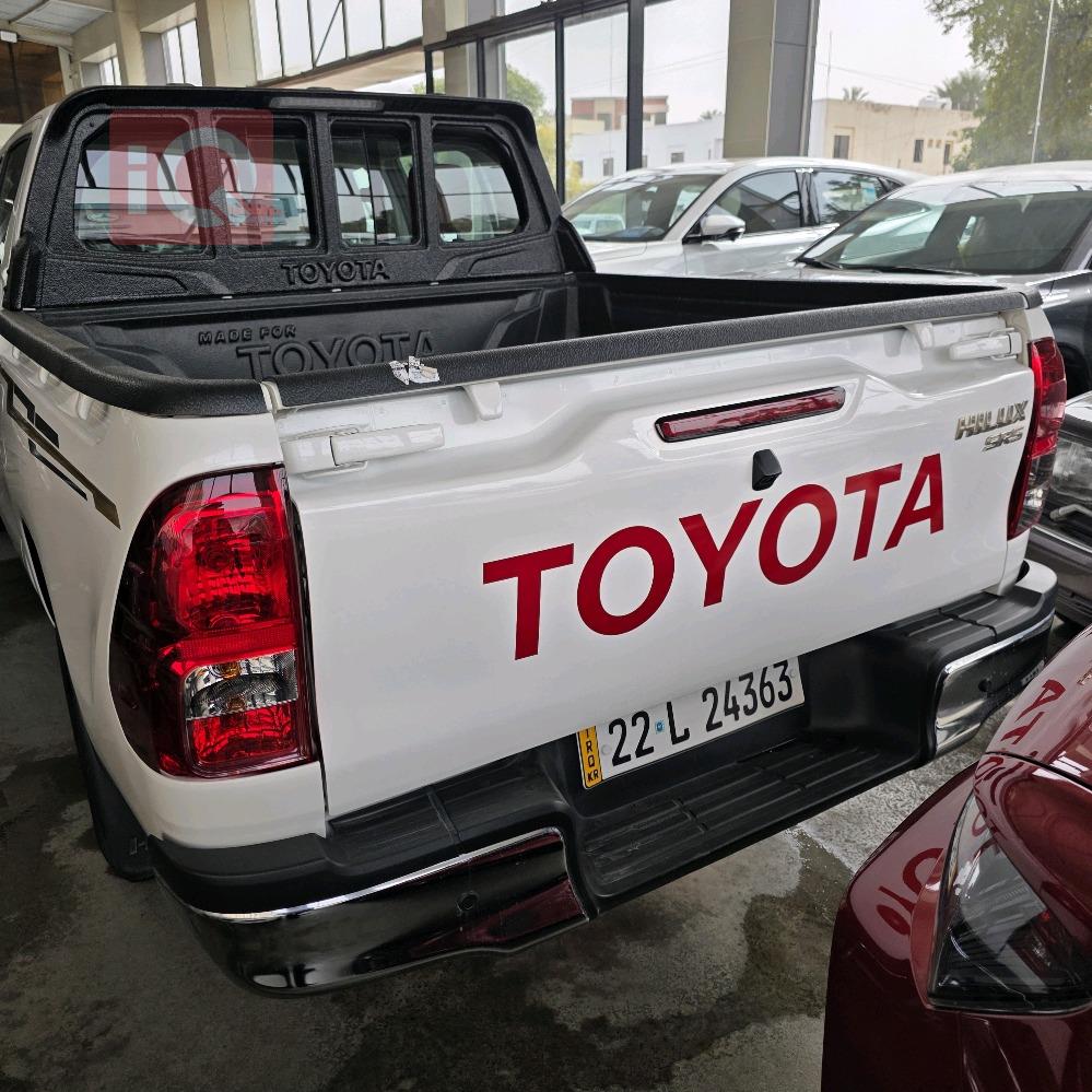 تويوتا هايلوكس